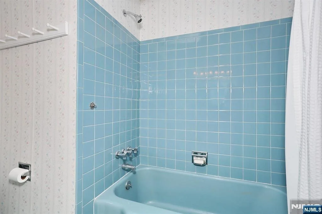 Photo of 222 Merritt