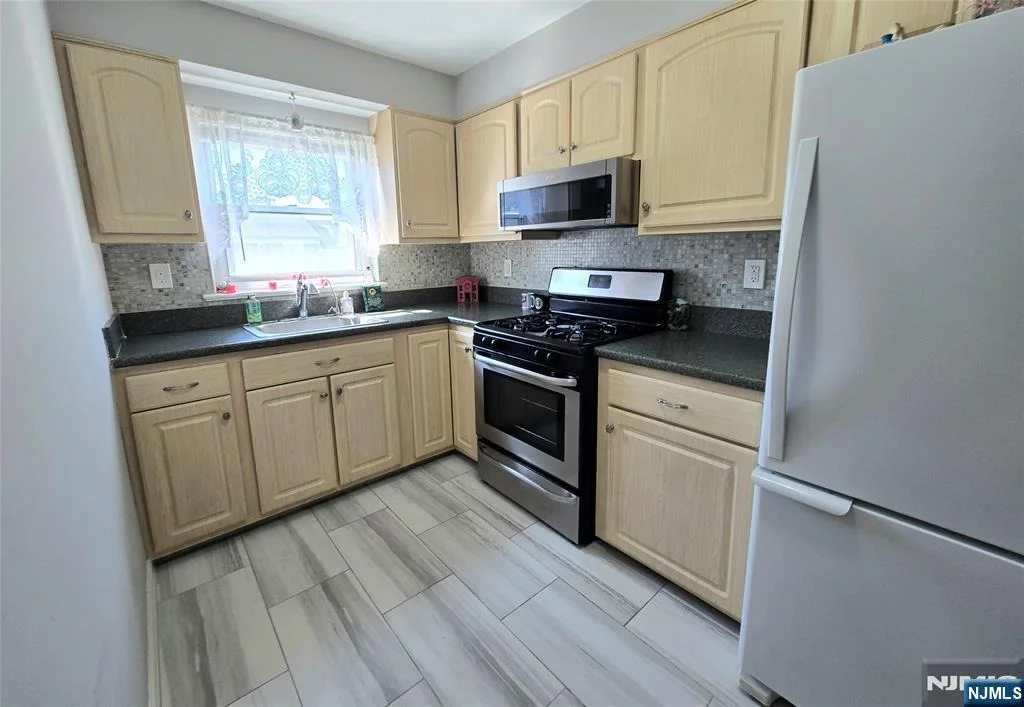 Photo of 479 Maple Hill
