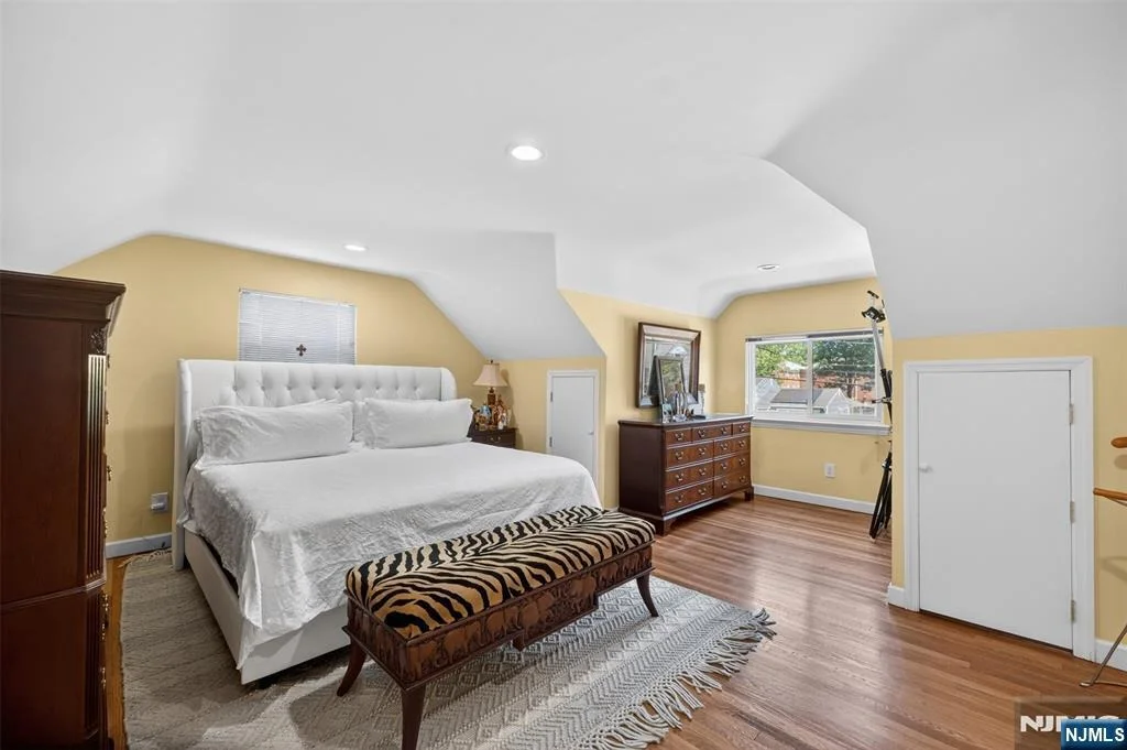 Photo of 413 Maple Hill