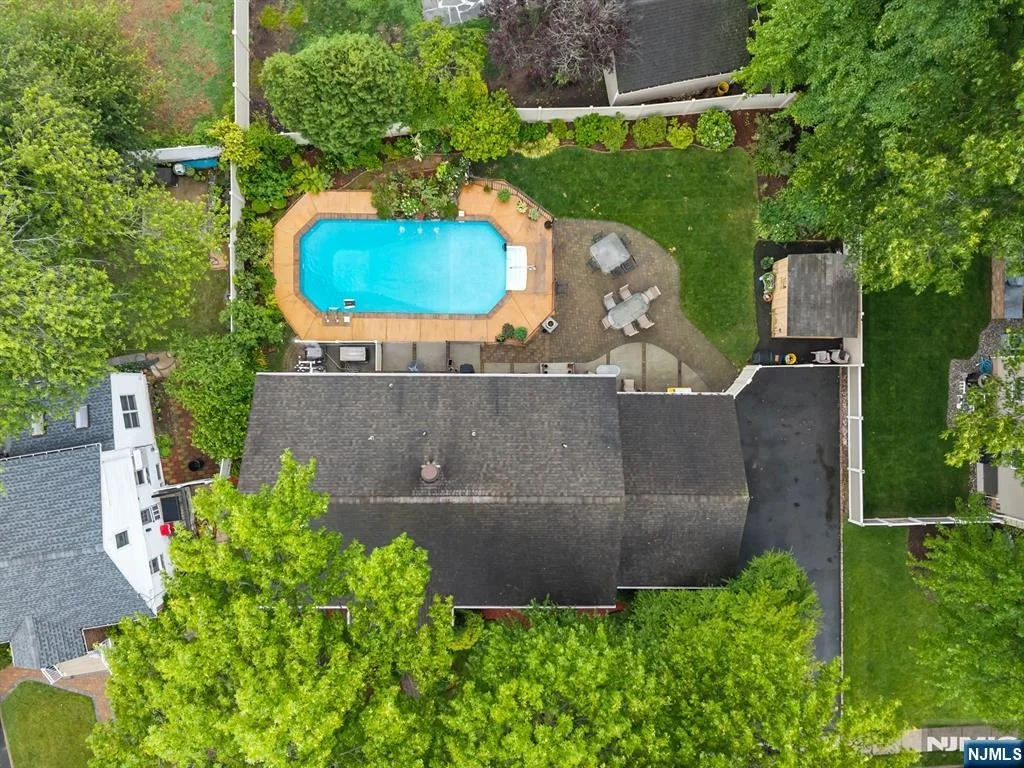 Photo of 1025 Maple