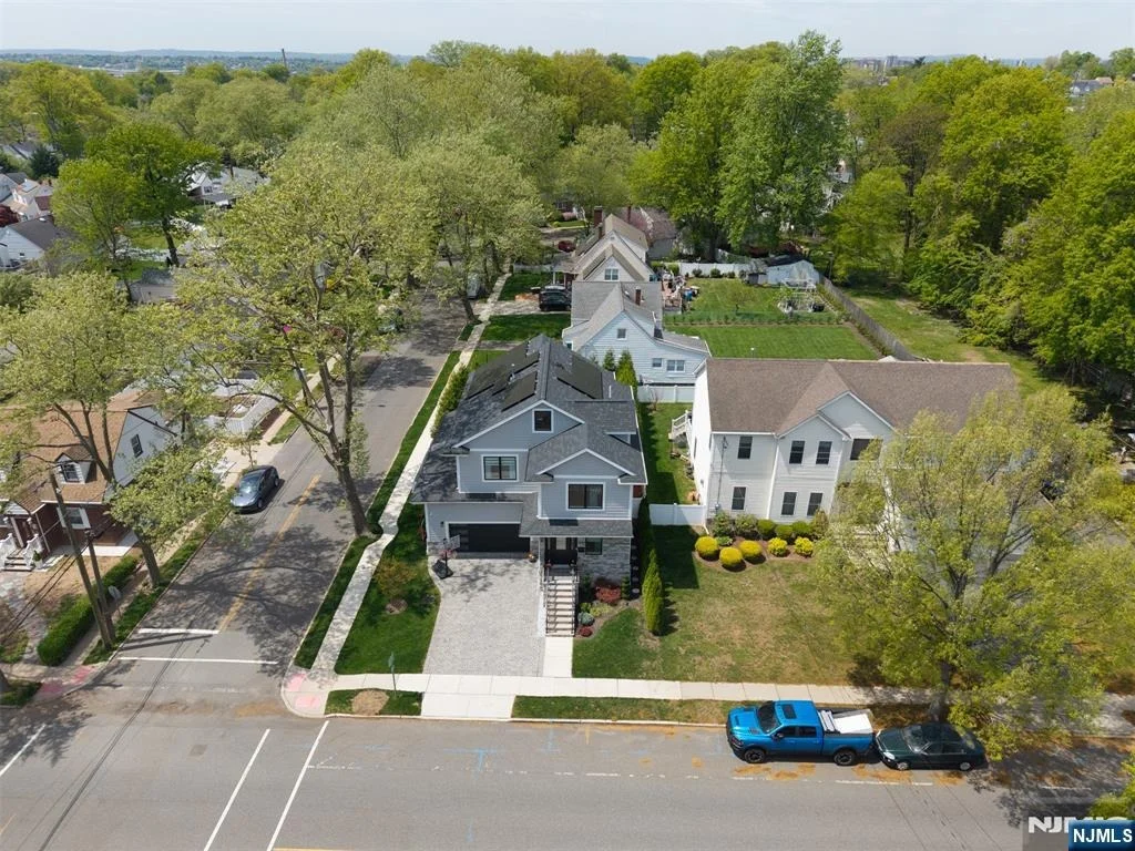 Photo of 230 Park