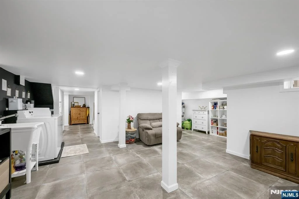 Photo of 49 Walnut