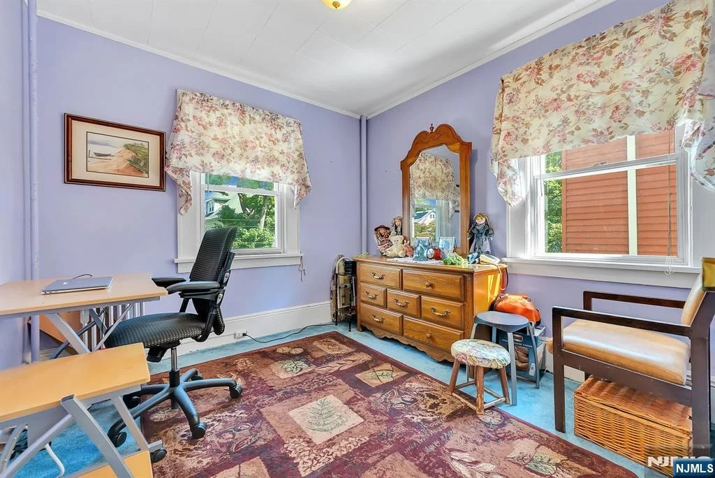 Photo of 9 Halcyon