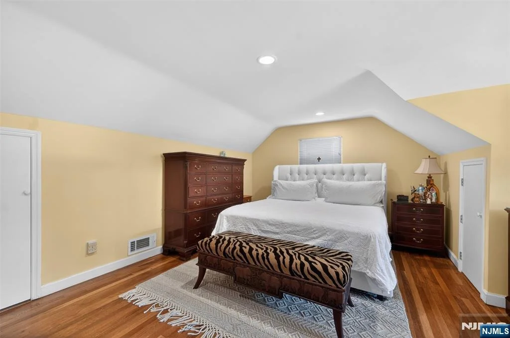 Photo of 413 Maple Hill