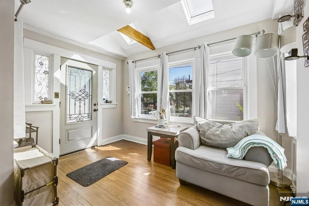 Photo of 1494 Endicott