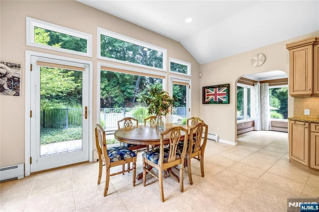 Photo of 9 Pinehill