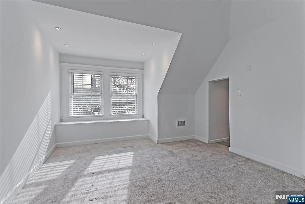Photo of 449 Park