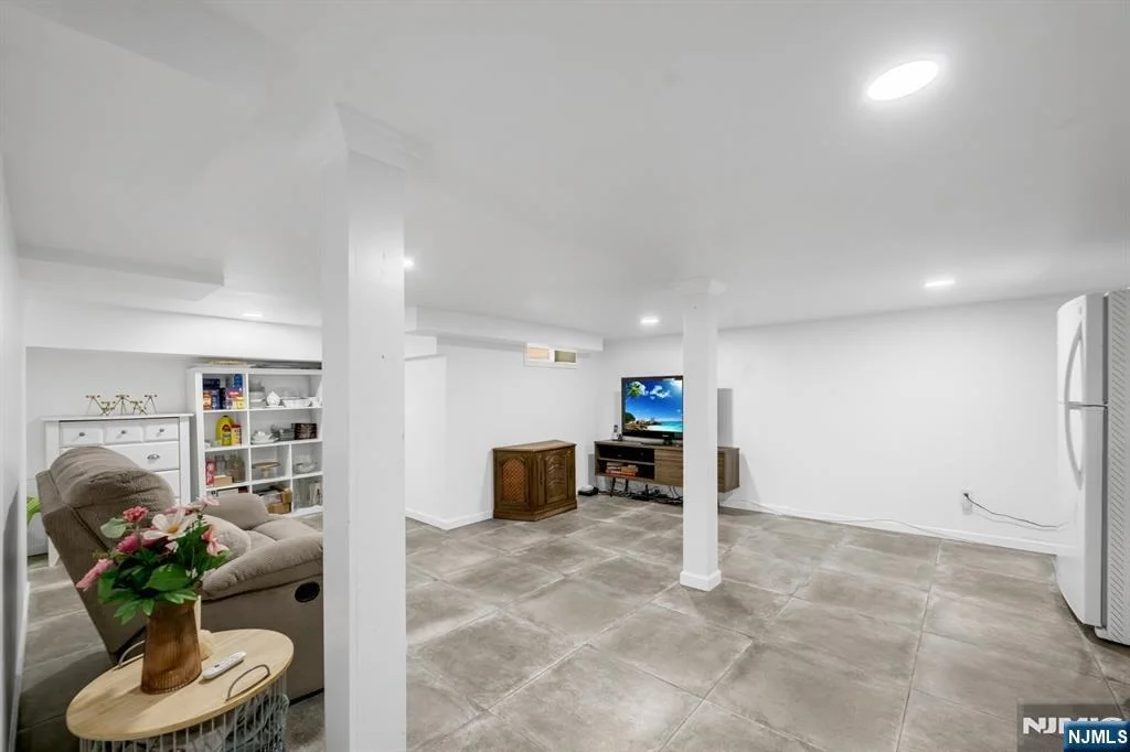 Photo of 49 Walnut