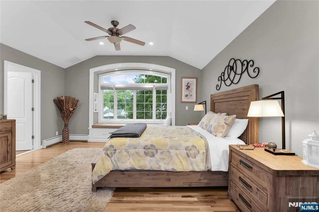 Photo of 14 Beverly