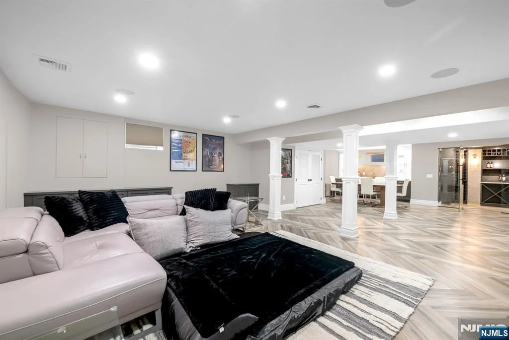Photo of 7 Brookside