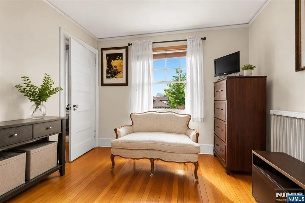 Photo of 384 Anderson