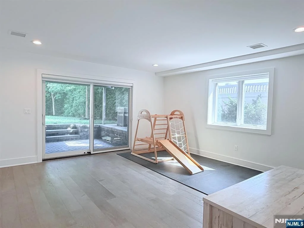 Photo of 1656 Maple