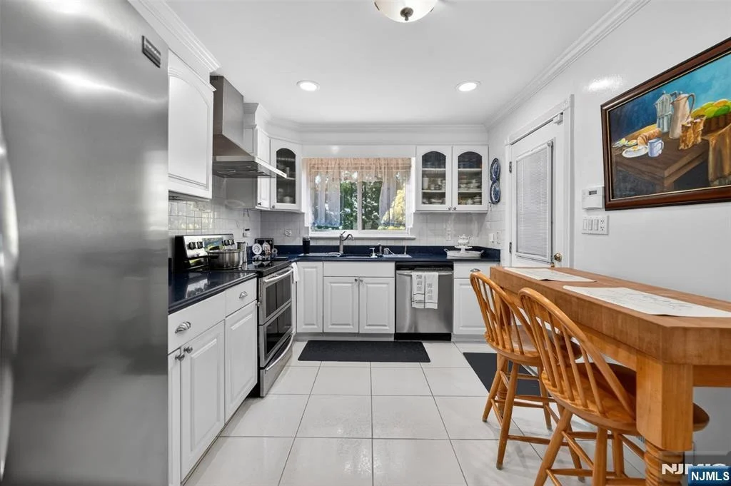 Photo of 413 Maple Hill