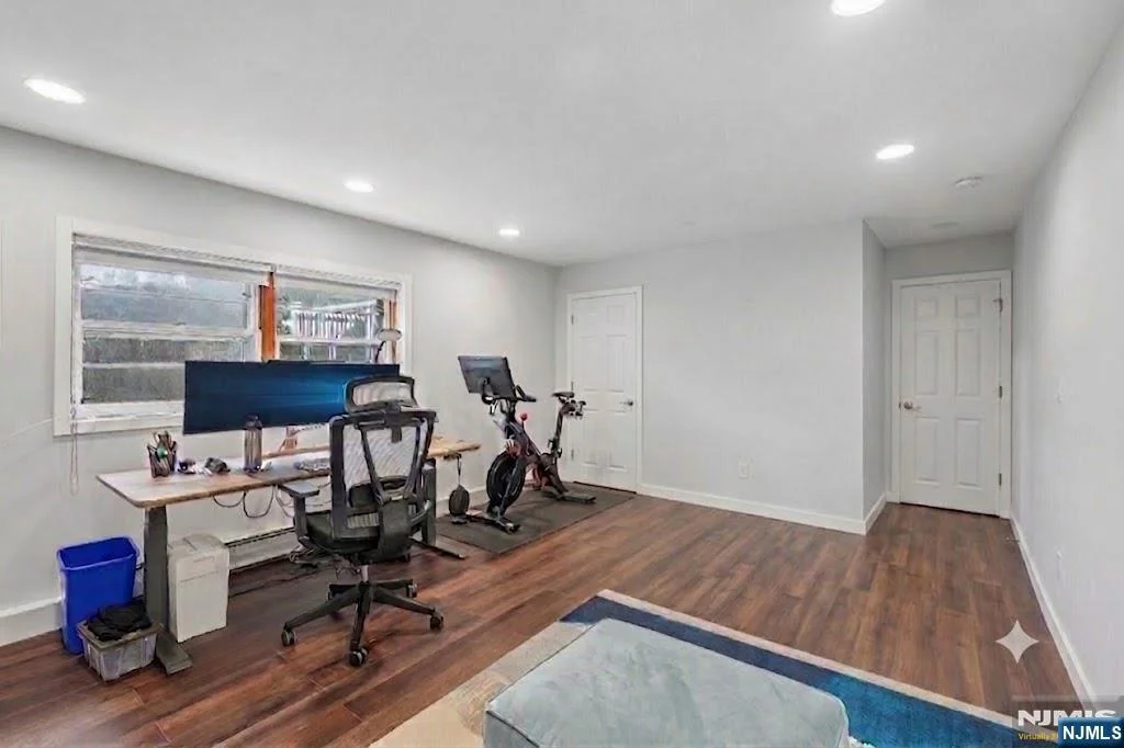 Photo of 31 Surrey