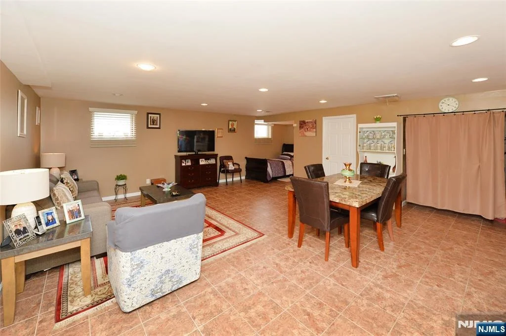 Photo of 120 Corabelle