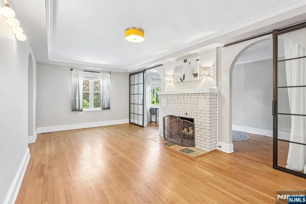 Photo of 1032-1034 Kipling
