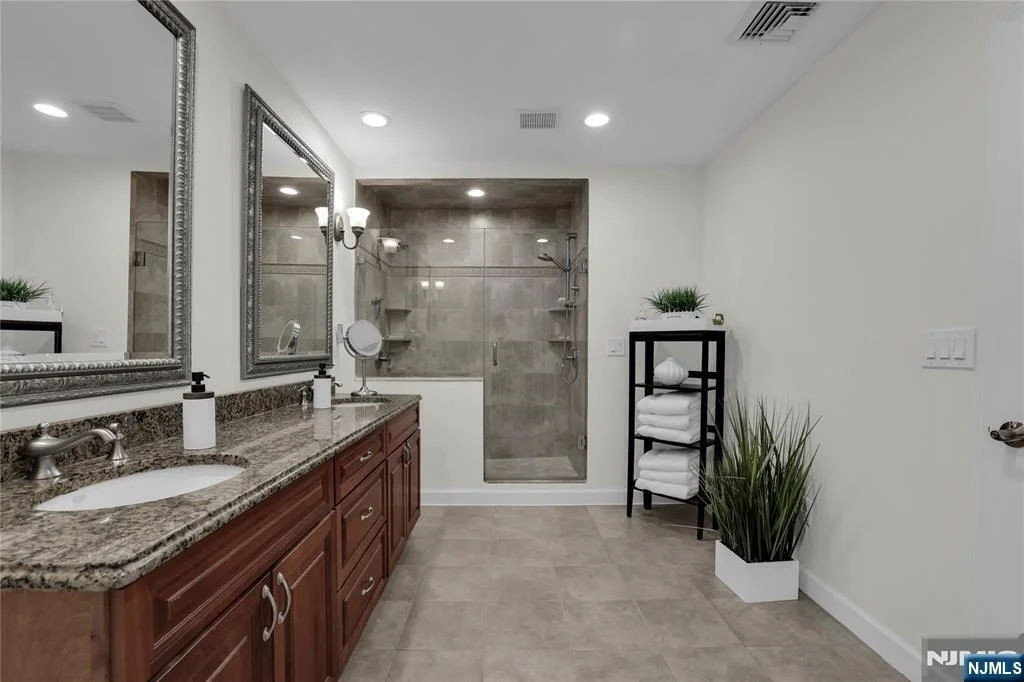 Photo of 23 Meadow