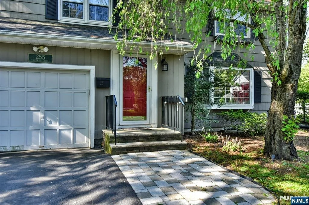 Photo of 255 Park