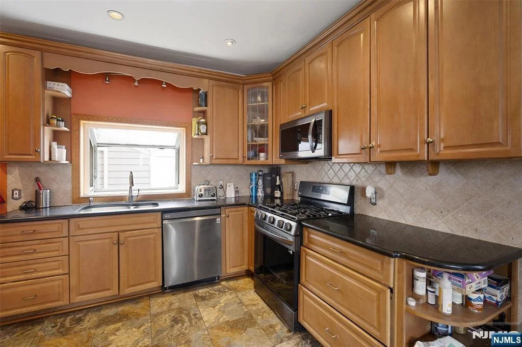 Photo of 75 Pine