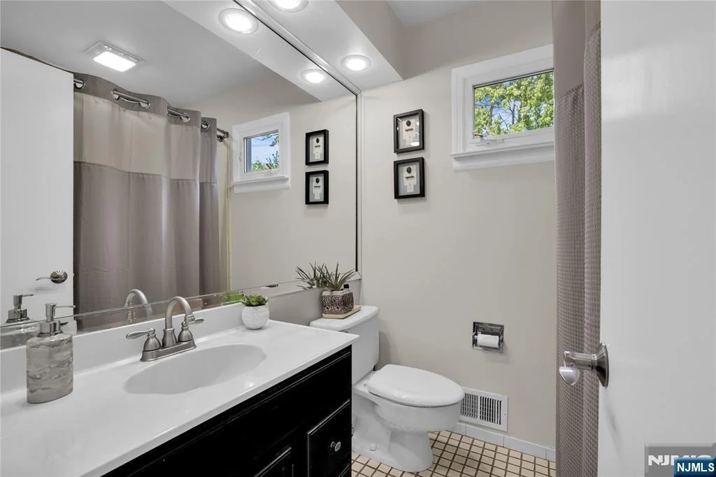 Photo of 23 Meadow