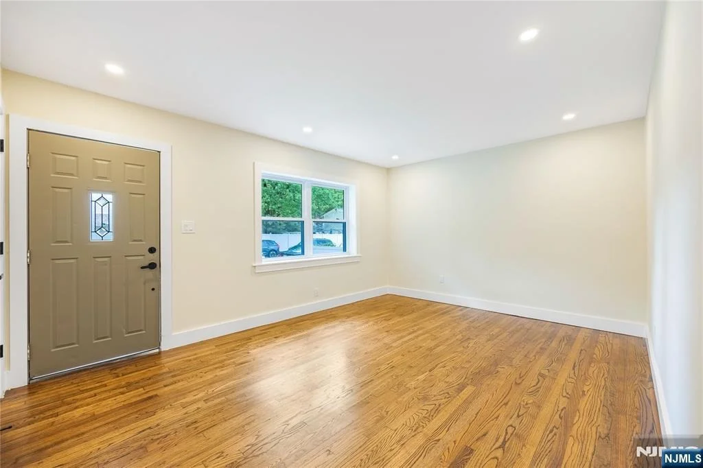 Photo of 253 Intervale