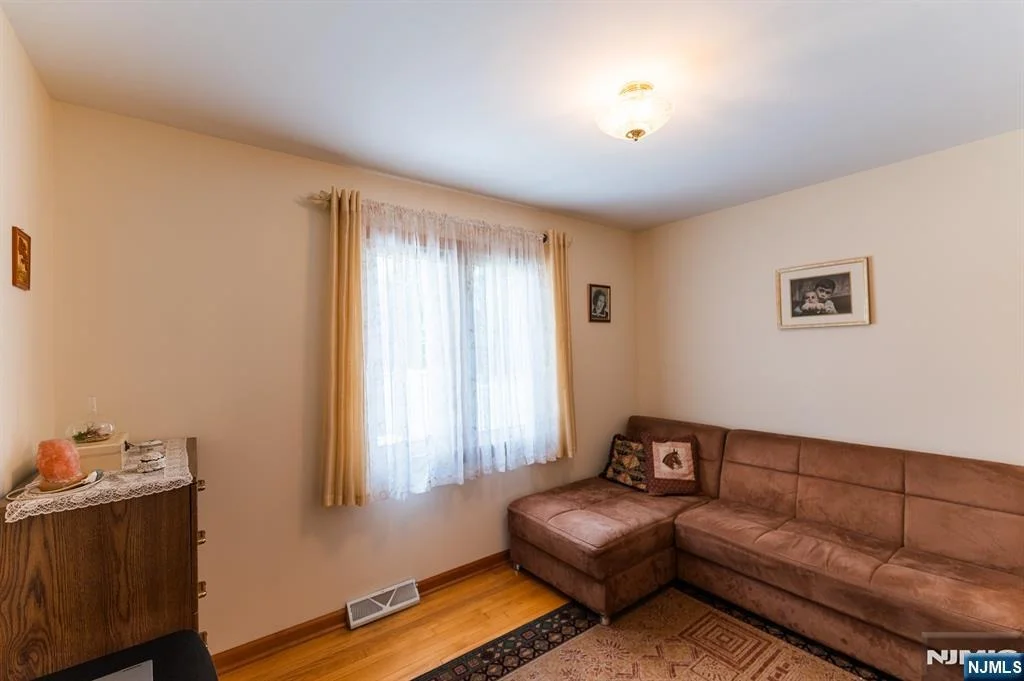 Photo of 64 Howard