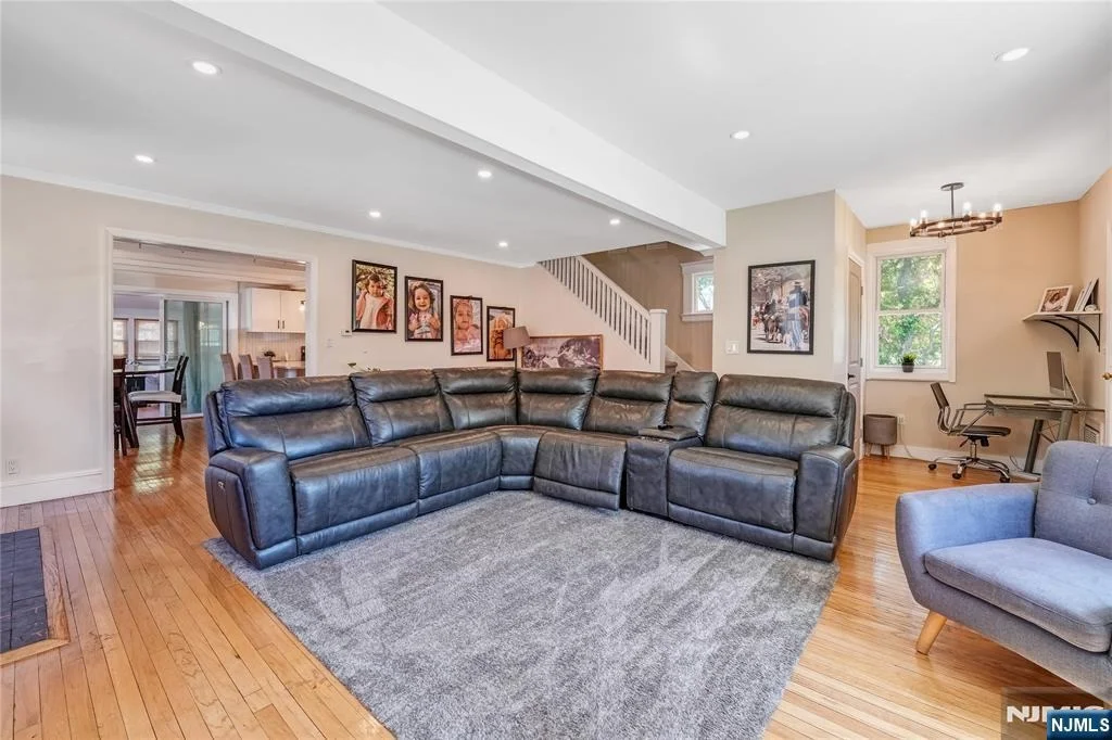 Photo of 776 Maple