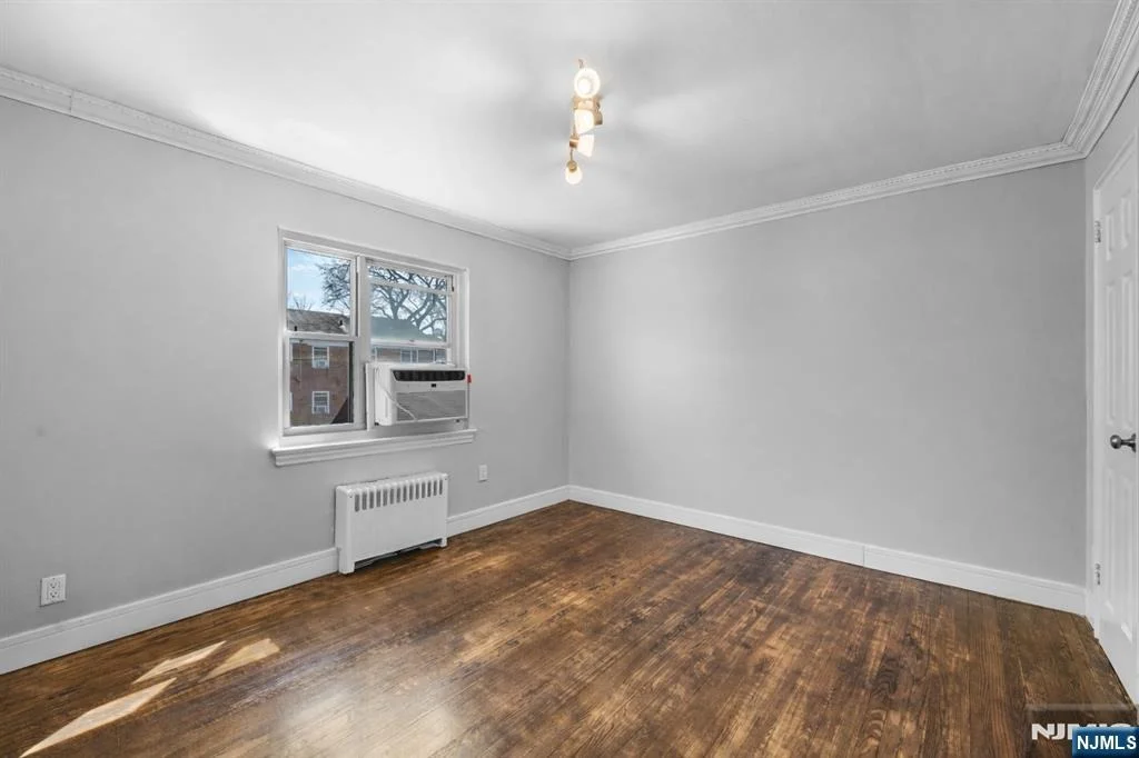Photo of 418 Esplanade