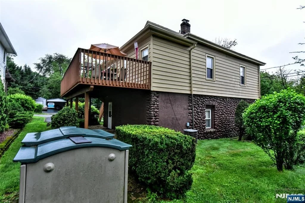 Photo of 7 Lafayette