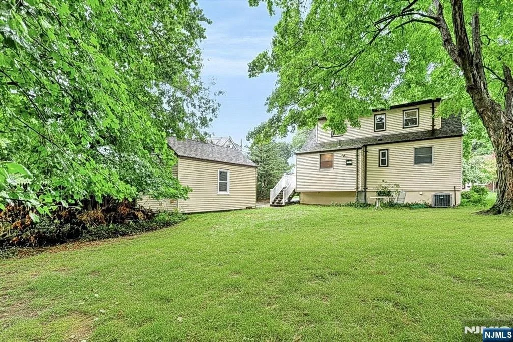 Photo of 30 Highwood