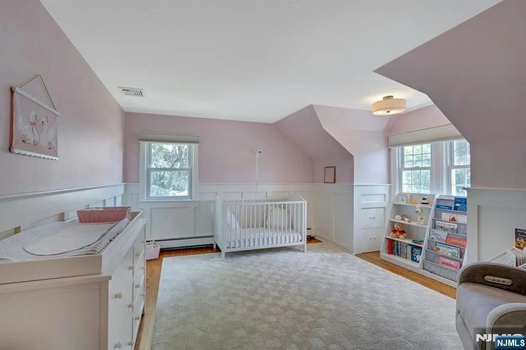 Photo of 140 Boulevard