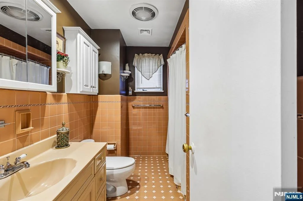 Photo of 695 Berdan