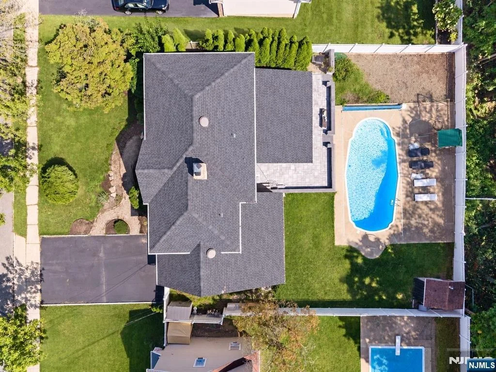 Photo of 64 Spring Valley