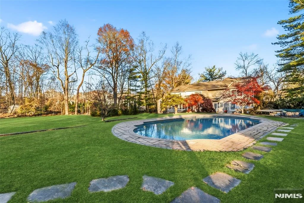 Photo of 27 Pine Hill
