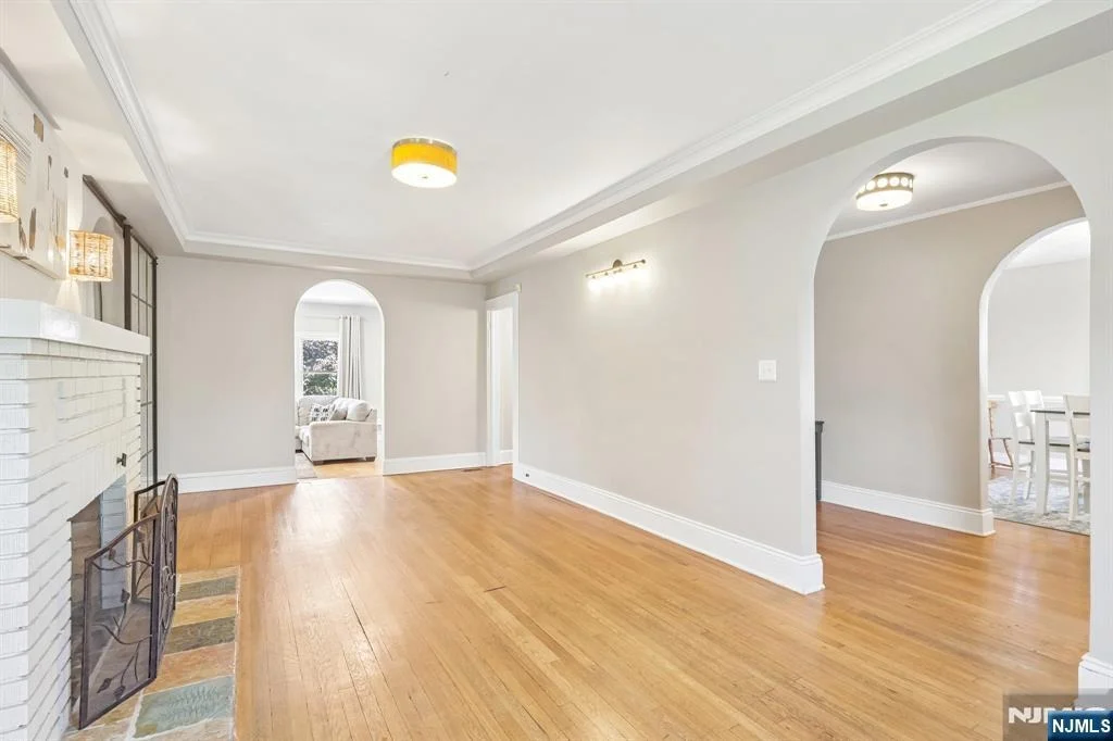Photo of 1032-1034 Kipling