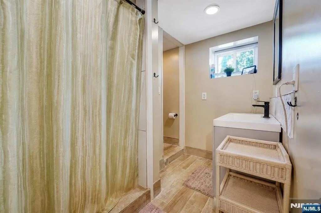 Photo of 776 Maple