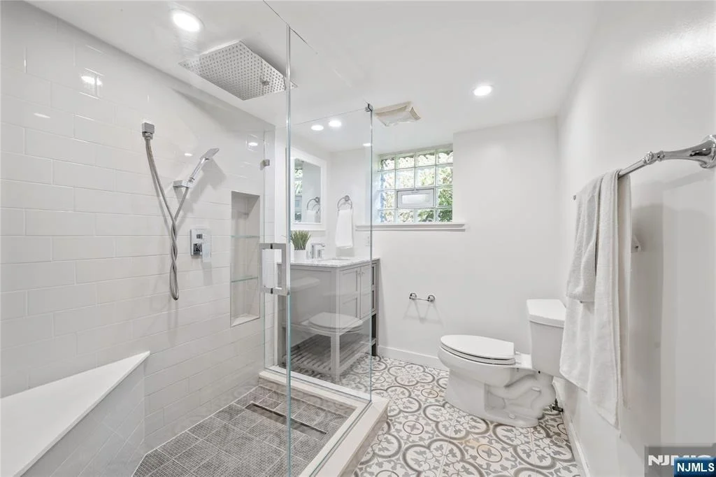 Photo of 48 Edgemont