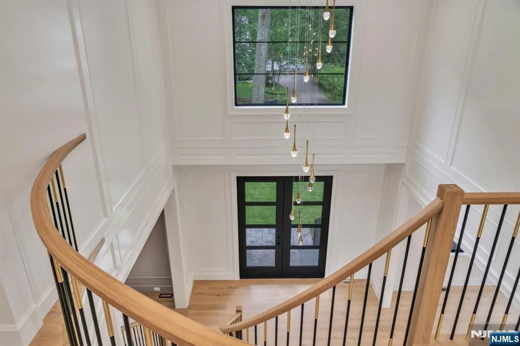 Photo of 16 Donnybrook
