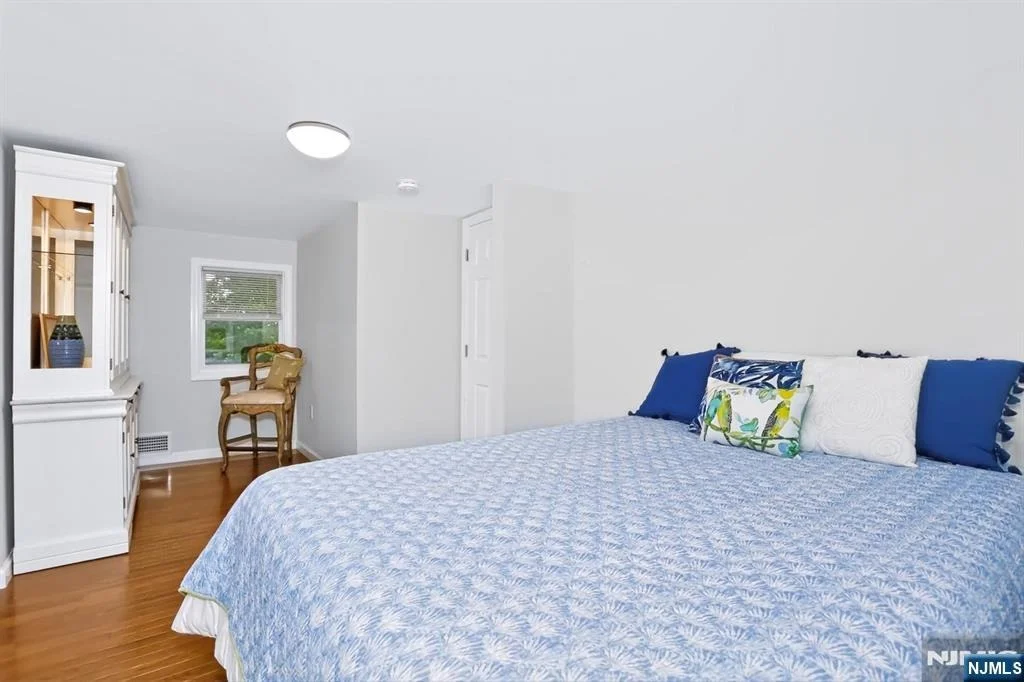 Photo of 30 Highwood