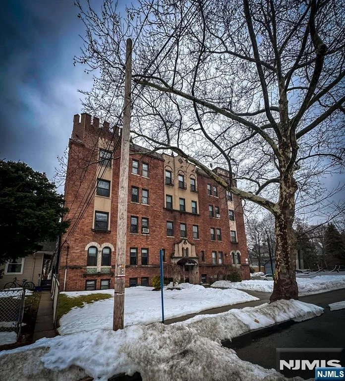 Photo of 303 Hamilton