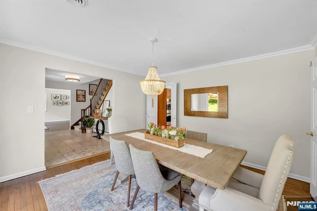 Photo of 558 W Saddle River