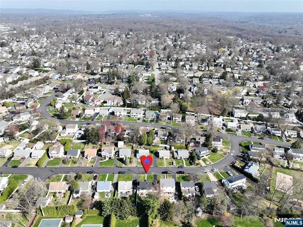 Photo of 34 Charles