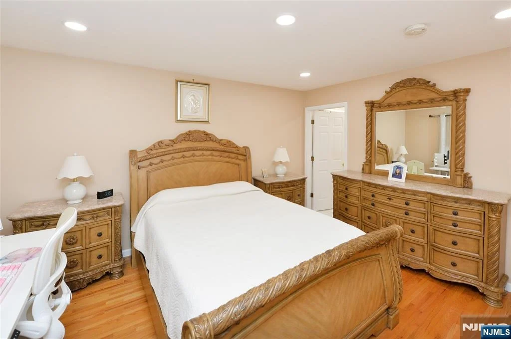 Photo of 120 Corabelle