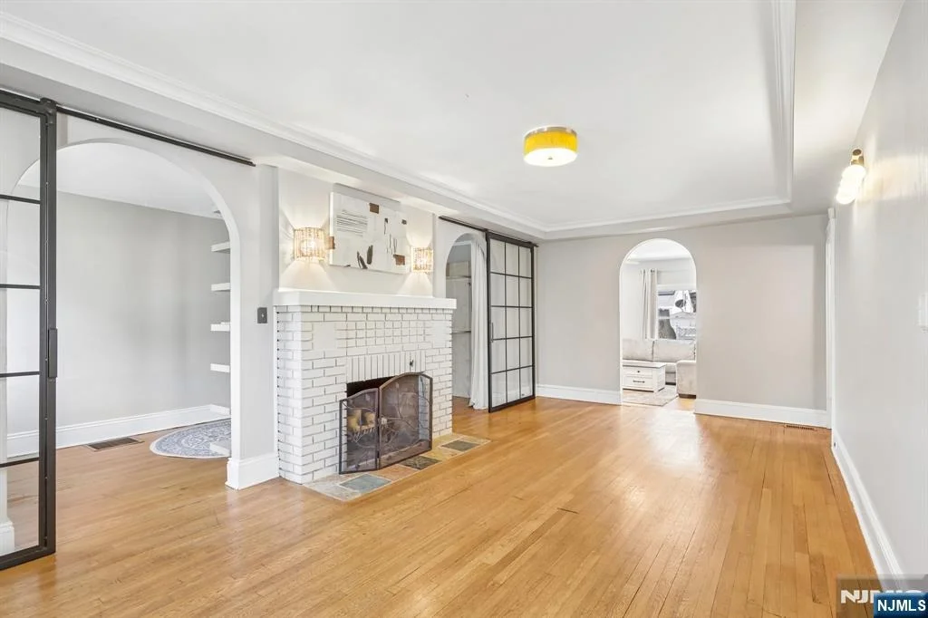 Photo of 1032-1034 Kipling