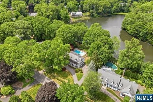 Photo of 376 Lakeview