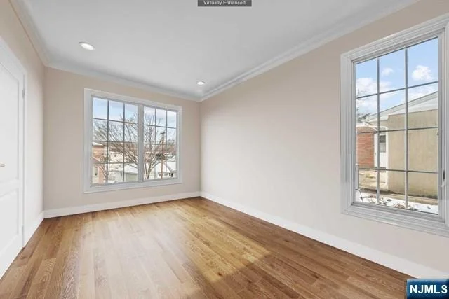 Photo of 160 Lawrence