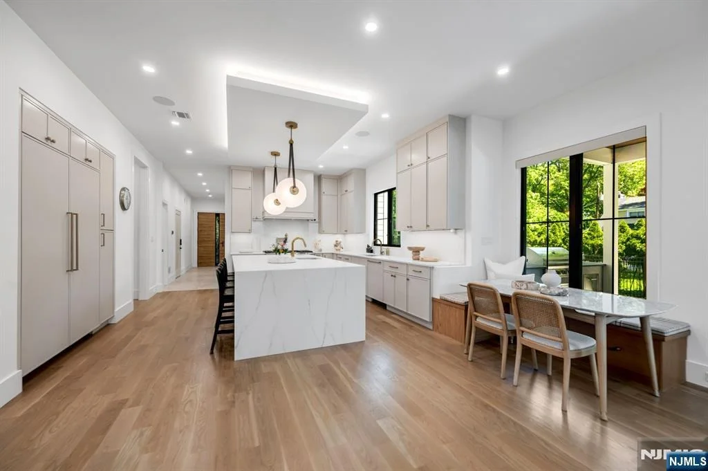 Photo of 357 Pleasant