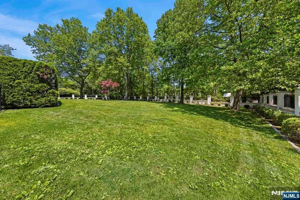 Photo of 14 Jane