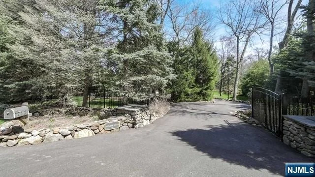 Photo of 202 Chestnut Ridge