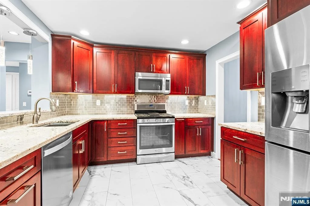 Photo of 175 Manning